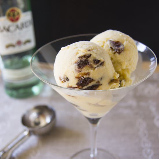 Rum & Raisins Ice-Cream - Recipe photo by vivalafood