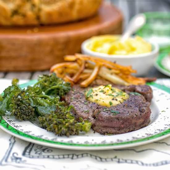 Steak with oven fries and Béarnaise - Recipe photo by supergoldenbakes