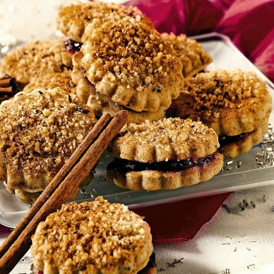 Jam and nut cookies - Recipe photo by Easy Peasy Creative Ideas