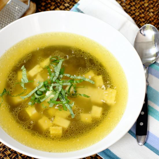 Chicken broth with cheese dumplings - Recipe photo by picantecooking