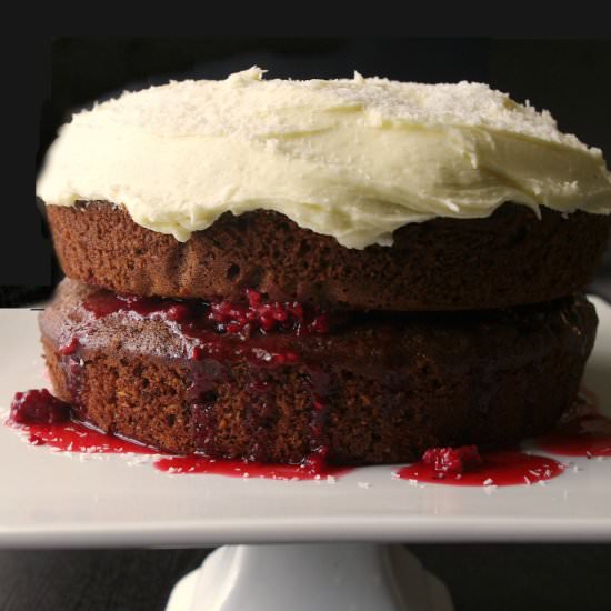 Chocolate and coconut layer cake - Recipe photo by Thenoatbook
