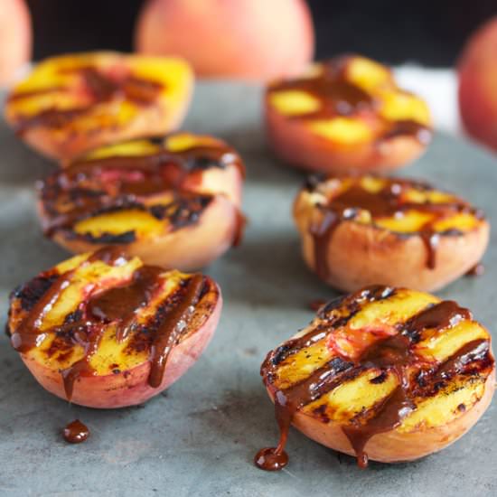 Grilled Peaches with Caramel - Recipe photo by lexiscleankitchen