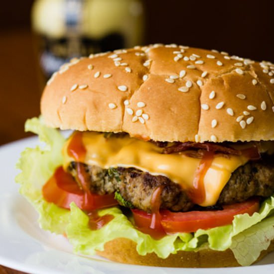Homemade burgers - Recipe photo by cocinamuyfacil