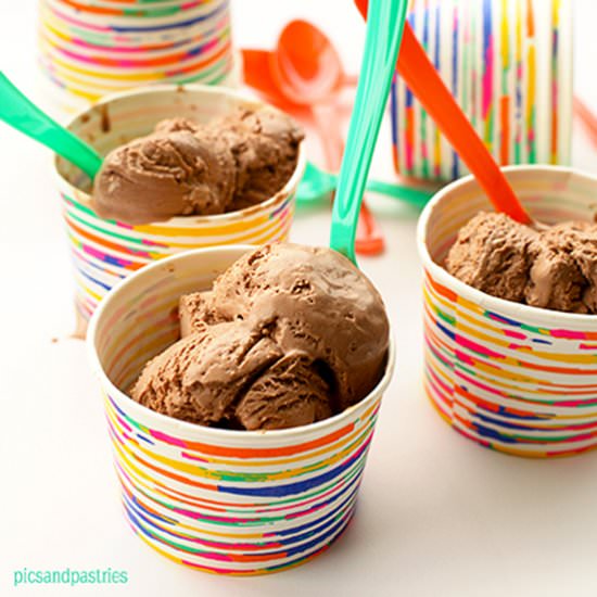 Chocolate Ice Cream - Recipe photo by picsandpastries