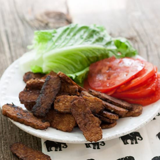 Vegan Tempeh BLT Sandwich - Recipe photo by HiddenFruitsAndVeggies