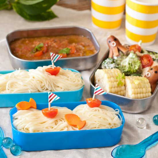 Beach Picnic Bento - Recipe photo by taste of Japan