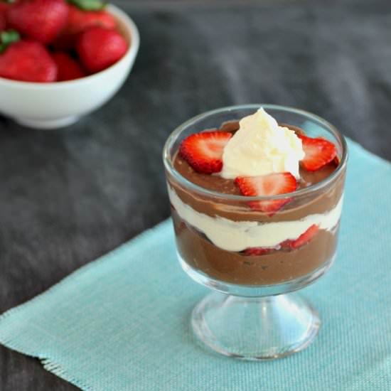 Paleo Chocolate Strawberry Parfait - Recipe photo by beautyandthefoodie
