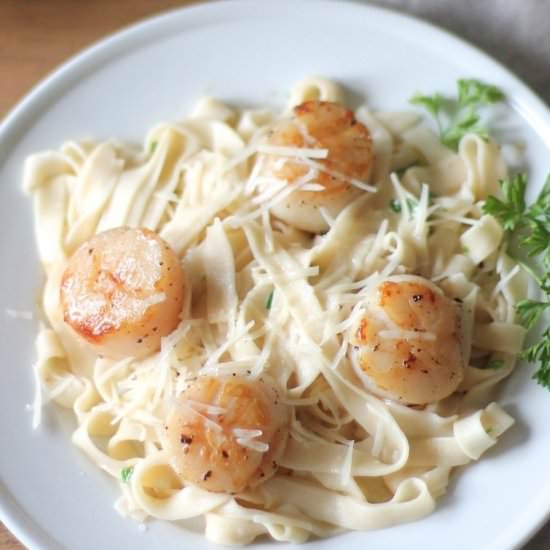 Agilo e Olio - Recipe photo by CoordinatelyYours