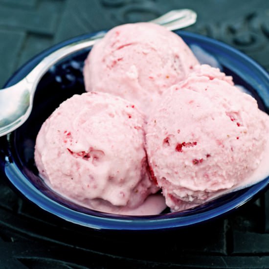 Strawberry Ice Cream - Recipe photo by alialamode