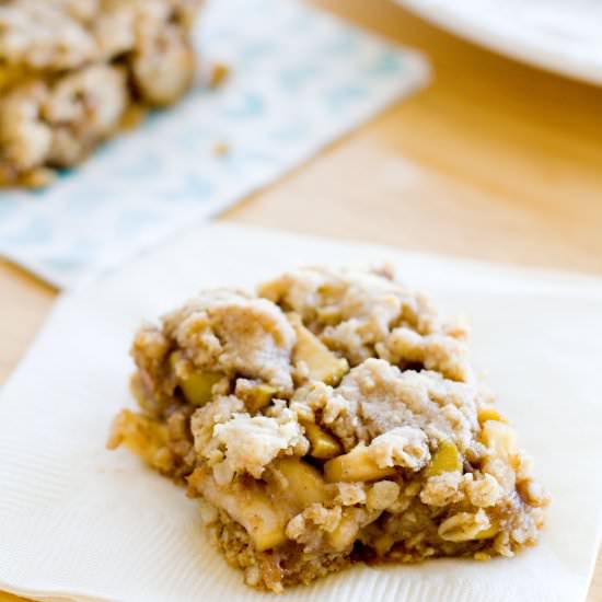 Apple Pie Crumb Bars - Recipe photo by a latte food