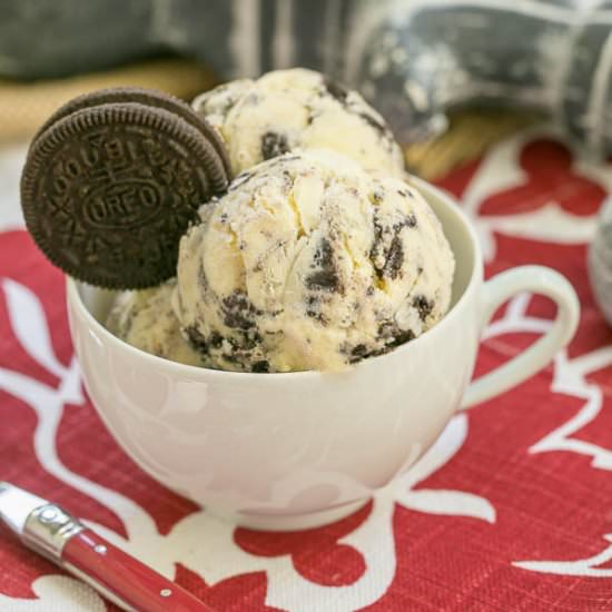 Oreo Ice Cream - Recipe photo by thatskinnychickcanbake