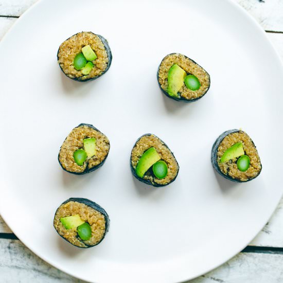 Asparagus Quinoa Sushi Rolls - Recipe photo by veganmiam