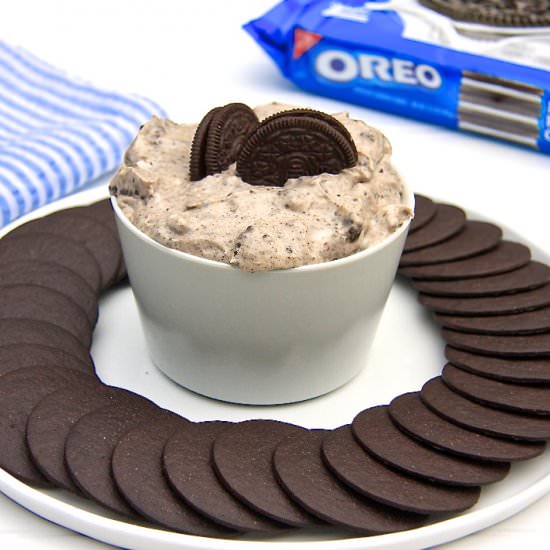 Oreo Cookies & Cream Dip - Recipe photo by preppingparties