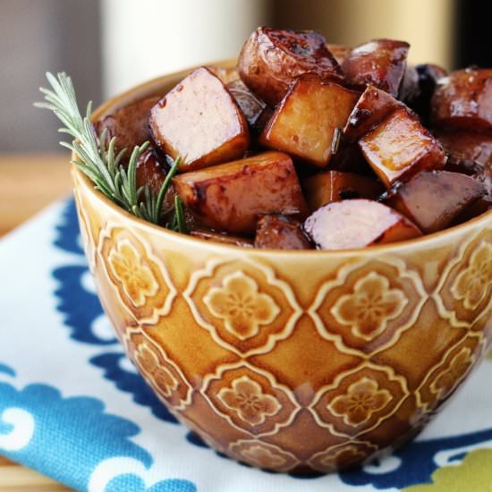 Pan-Fried Balsamic New Potatoes - Recipe photo by lovelovething