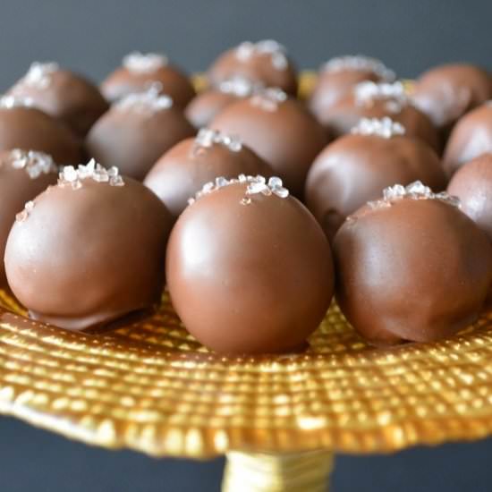 Chocolate truffles with sea salt - Recipe photo by INKEYPINKEY