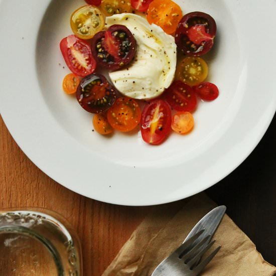 Heirloom Caprese - Recipe photo by Cocoetcocoa