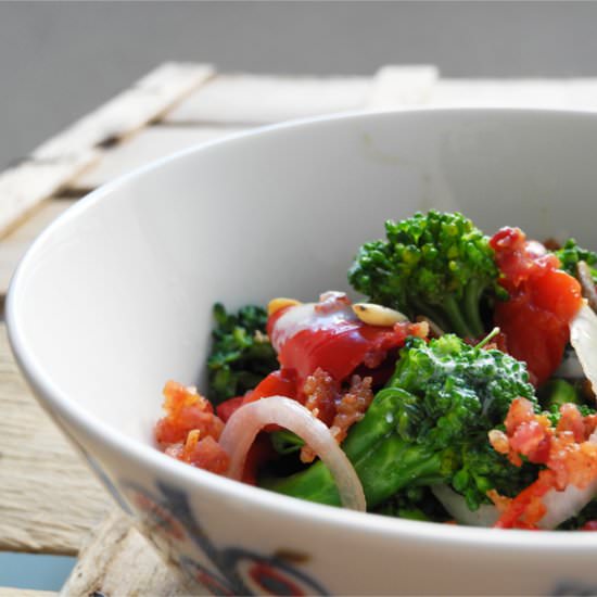 Broccoli & Roasted Pepper Salad - Recipe photo by tilli.ruzmarin