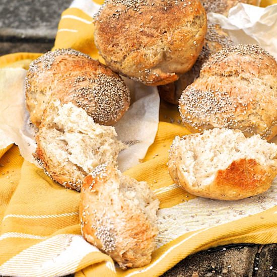 Chia Seeds Bread Rolls - Recipe photo by silviacucina