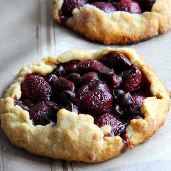 Mini Cherry Dark Chocolate Galettes - Recipe photo by danid320