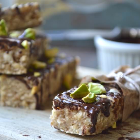 Apple + Almond Muesli Bars - Recipe photo by Nyoutritious