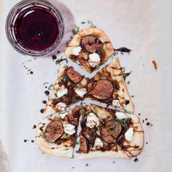 Naan Pizza with Goat Cheese and Fig - Recipe photo by GlamorousBite