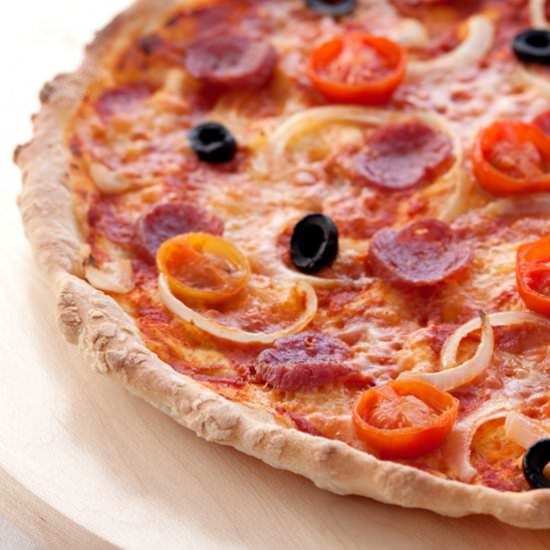 Pizza Salami - Recipe photo by Fotokulinarnie