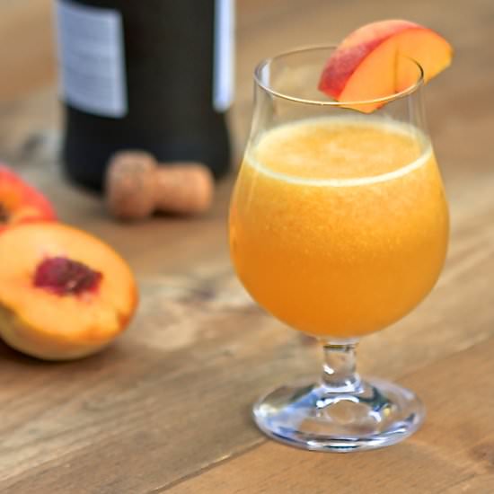 Fresh Peach Bellini - Recipe photo by preppingparties