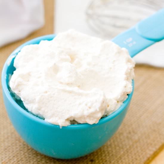 Cinnamon Whipped Cream - Recipe photo by a latte food