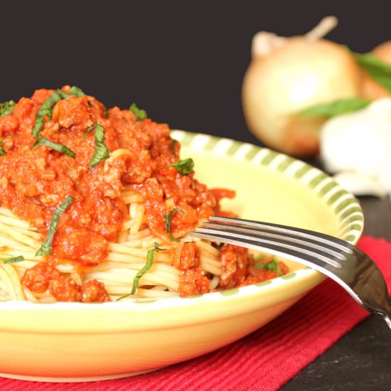 Spaghetti w/Beef & Linguica Sauce - Recipe photo by In Good Flavor