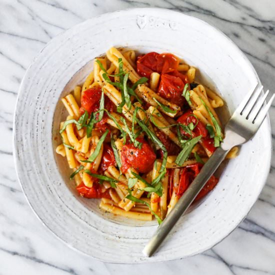 Tomato Confit Pasta - Recipe photo by Kitchen Konfidence