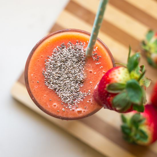 Strawberry & Mango Smoothie w/ Chia - Recipe photo by rhiannonveganmelbourne