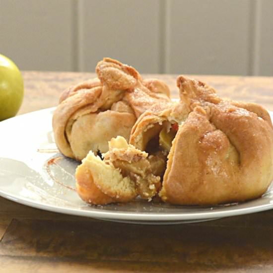 Apple Dumplings - Recipe photo by Kitchengetaway