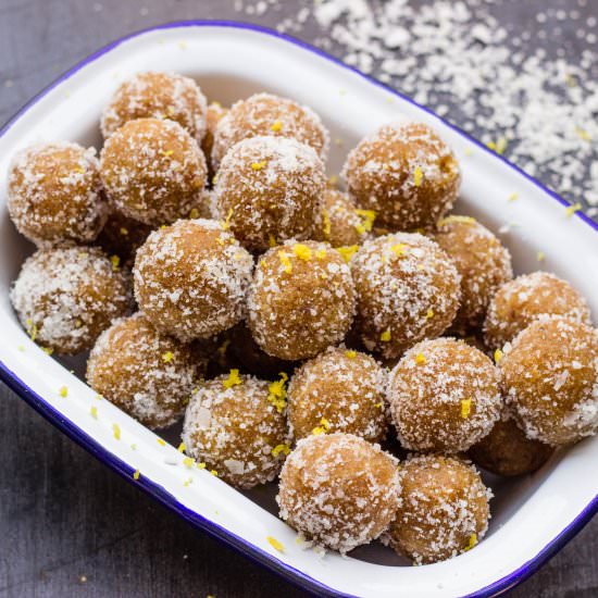 Lemon Macadamia Coconut Bliss Balls - Recipe photo by Frankiesfeast