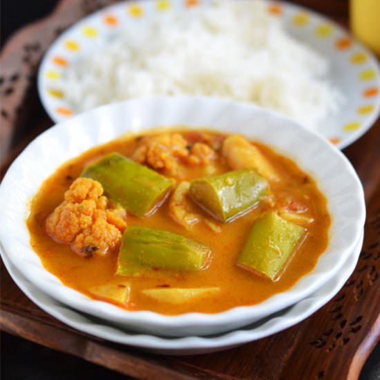 Cauliflower Eggplant Potato Curry - Recipe photo by Indian Khana