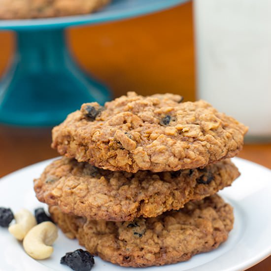 Blueberry Cashew Oatmeal Cookies - Recipe photo by Queen of My Kitchen