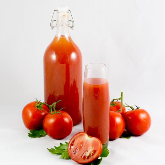 Preserving Tomato Juice for Winter - Recipe photo by roxyskitchen