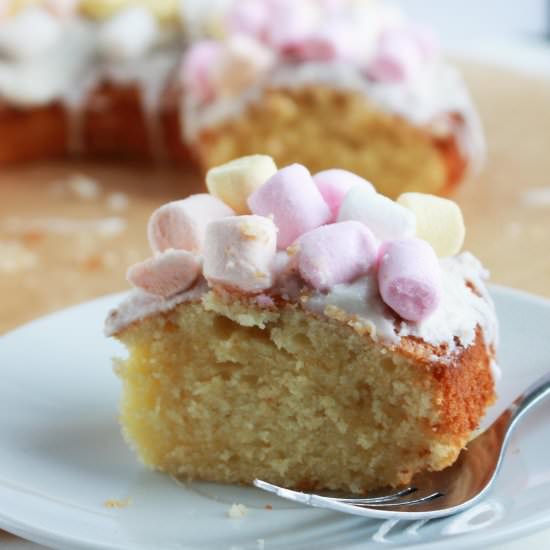 Lemon Cake with Mini Marshmallows - Recipe photo by itsprettynice