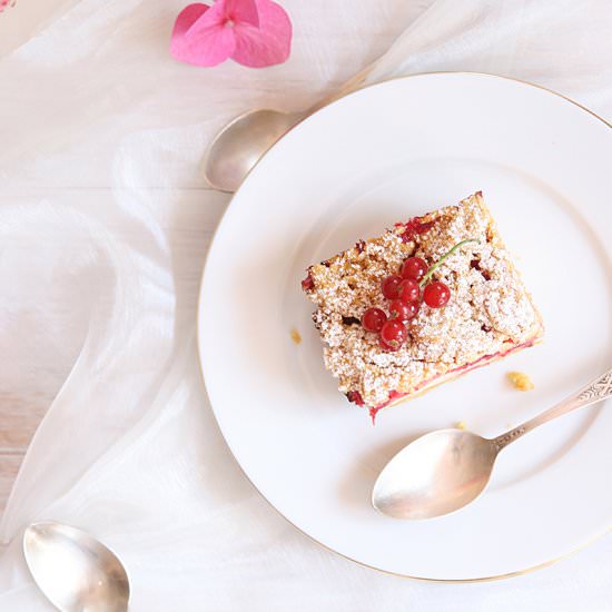 Pudding Mousse and Red Currant - Recipe photo by cherryncinnamon