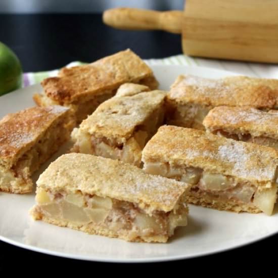 Apple Pie Slice - Recipe photo by Thenoatbook