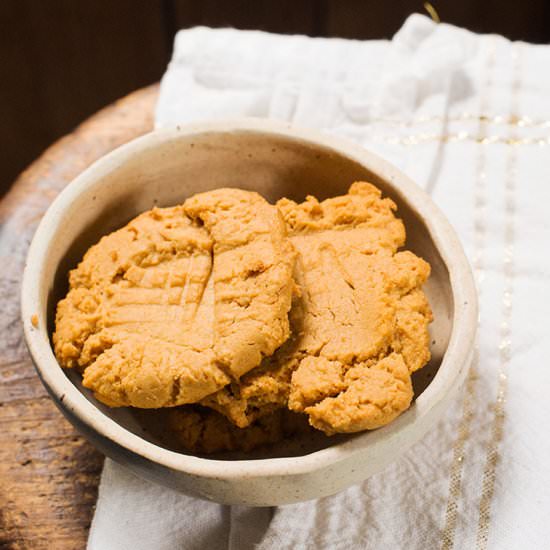 Peanut Butter Cookies - Recipe photo by thehomesteady