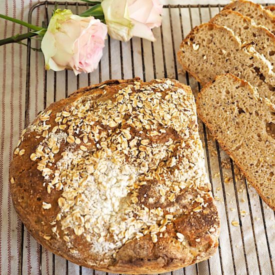 Spelt and Oats No-Knead Bread - Recipe photo by silviacucina