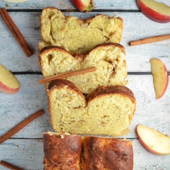 Apple Brioche - Recipe photo by DIYfoodguy
