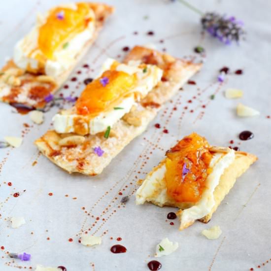 Coca de Vidre with Cheese and Peach - Recipe photo by Mi Gran Diversion