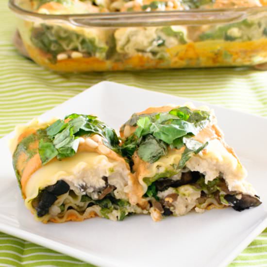 Spinach & Mushroom Lasagna Rolls - Recipe photo by baked in