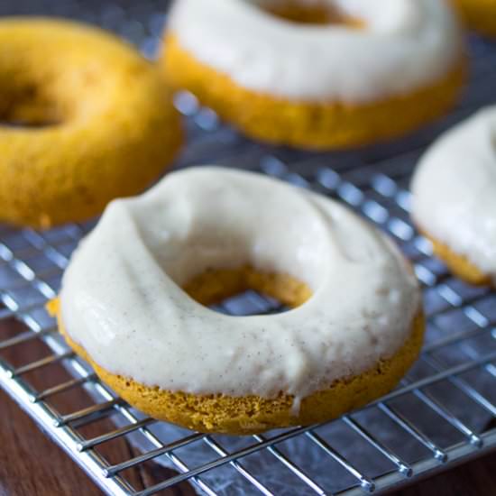 Pumpkin Maple Cinnamon Donuts - Recipe photo by sweetpeasandsaffron
