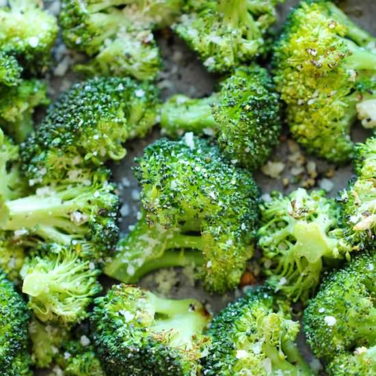 Garlic Parmesan Roasted Broccoli - Recipe photo by damndelicious