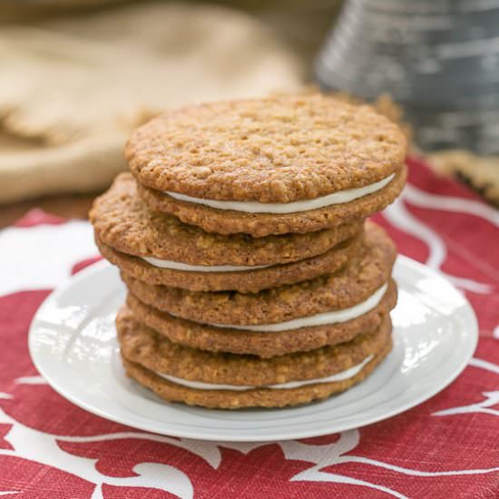 Oatmeal Creme Pies - Recipe photo by thatskinnychickcanbake
