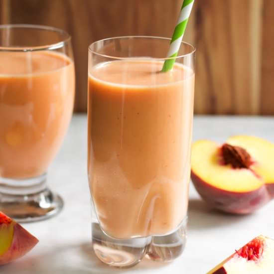 Peach Carrot Smoothie - Recipe photo by PrimaveraKitchen