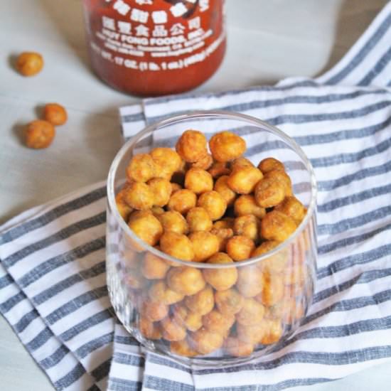 Honey Roasted Sriracha Chickpeas - Recipe photo by thetastybite