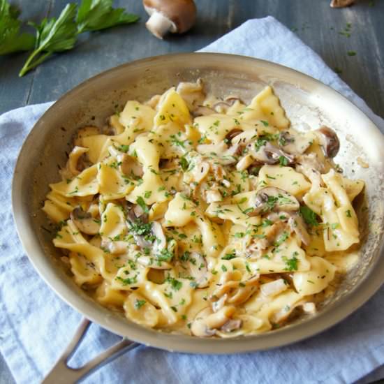 Farfalle with Creamy Mushroom Sauce - Recipe photo by vivalafood